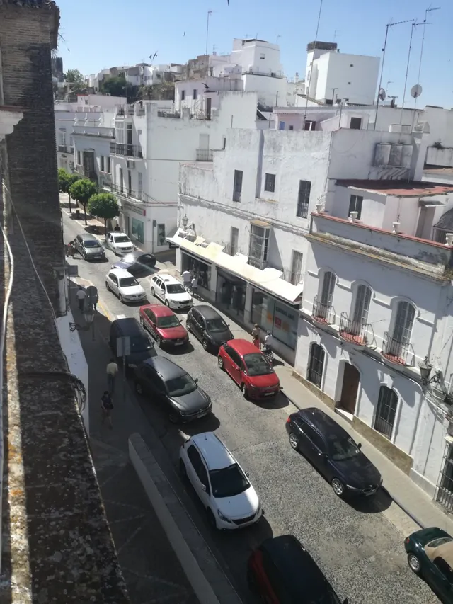 CASA GRANDE EN EL CENTRO DE ARCOS. — 31