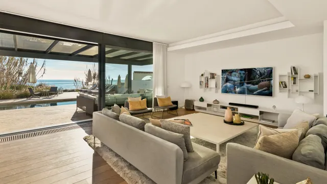 Spectacular Beachfront Designer Villa in Marbella — 19