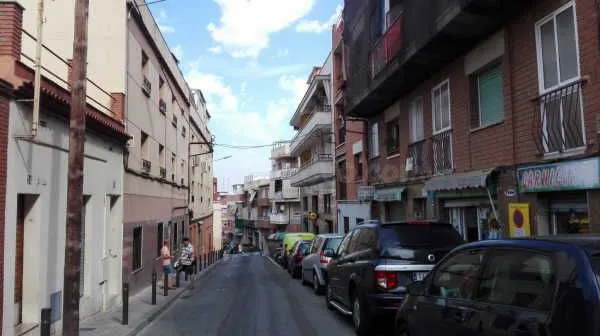 Se vende Piso OKUPADO en Flor I Cel 13 Santa Coloma de Grame - foto 2
