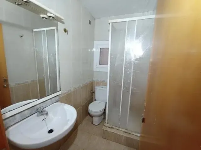 Se vende Piso en Sant Andreu de la Barca (Barcelona). — 16