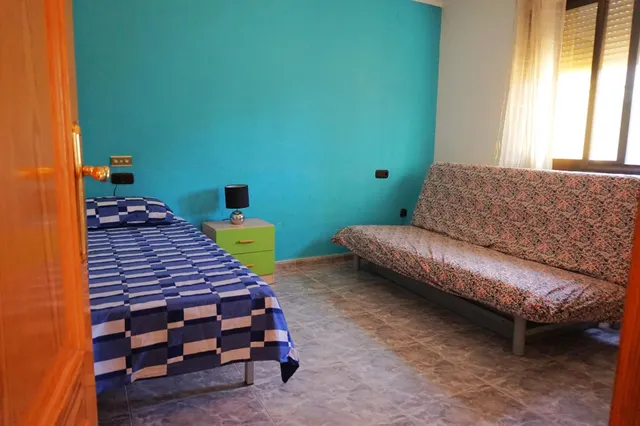 OPORTUNIDAD CHALET URBANO CON PISCINA EN LA GALIA — 23
