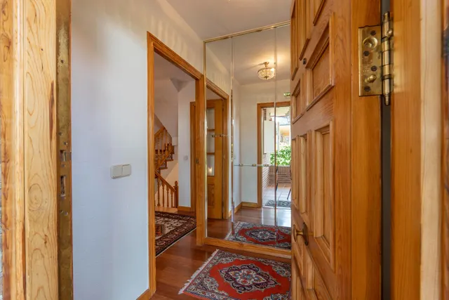 Excepcional chalet pareado cerca a Avenida Europa en Pozuelo de Alarcón — 9
