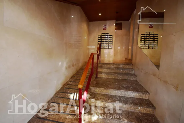 ¡VISTAS DESPEJADAS! ESQUINERO, ALTO Y EXTERIOR PARA REFORMAR — 28
