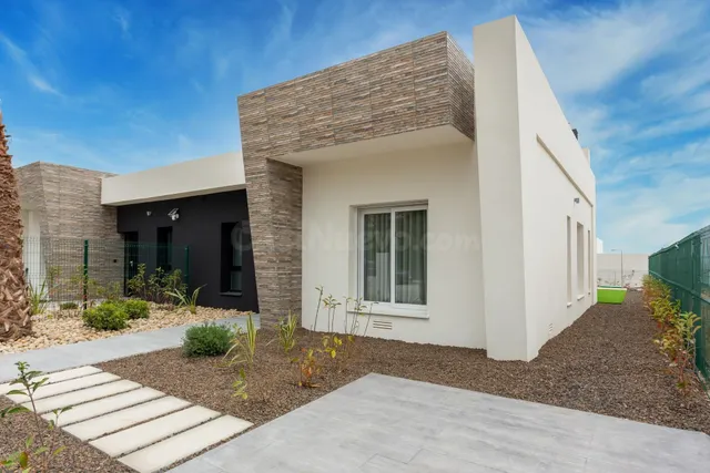 Villas pareadas de obra nueva con piscina privada en La Finc - foto 3