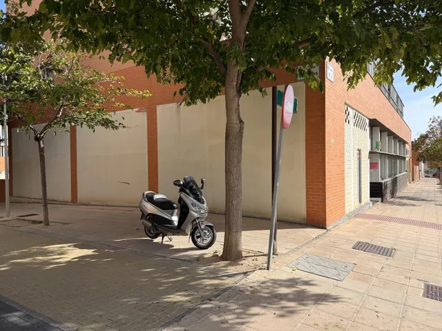 Local en venta en Valdespartera, Calle Mi Tío. — 20