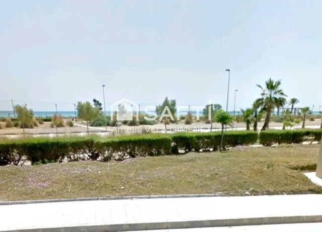 Solar urbano de 1200m en primera línea de Playa - foto 4
