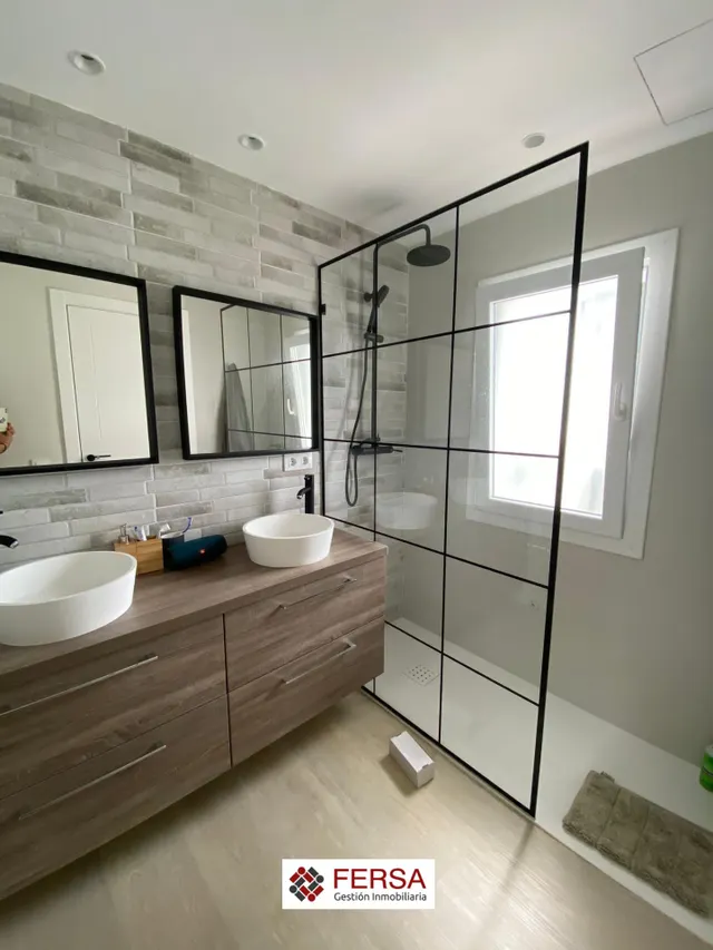 FANTASTICO CHALET INDEPENDIENTE EN VENTA EN LA URBANIZACIÓN EL AGUILA — 16