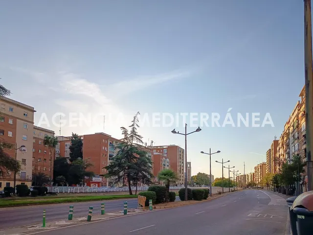 L'OLIVERETA: 5º piso reformado de 130 m2 con ascensor y balcón — 2