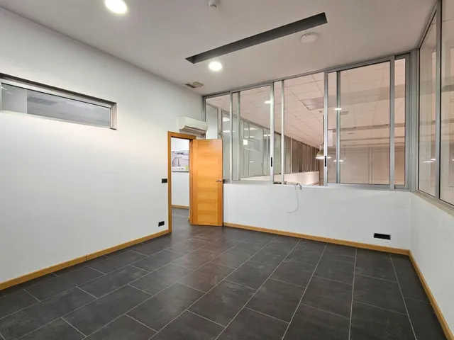 NAVE INDUSTRIAL EN ALQUILER EN POLÍGONO CANASTELL — 33