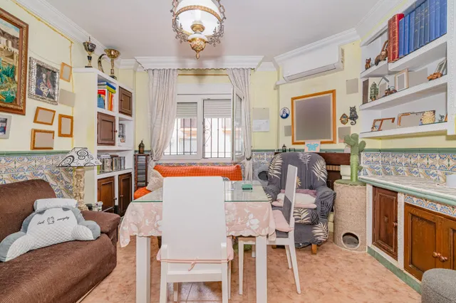 Fantástica casa adosada de 3 plantas con placas fotovoltaicas en Cúllar Vega !! — 6