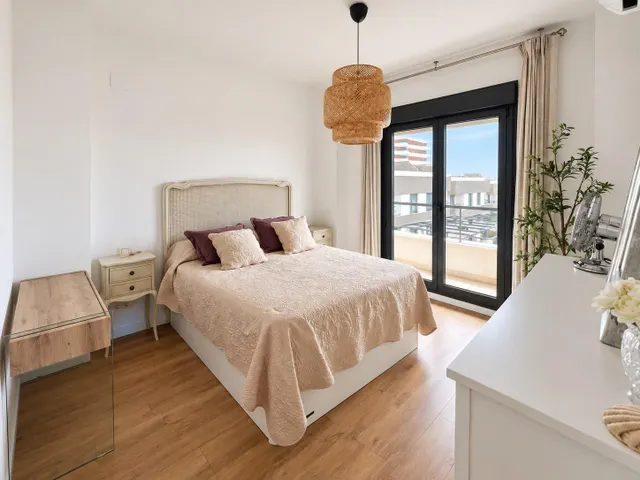Pareado 3 habitaciones 139m² en alquiler - Entrenúcleos — 12