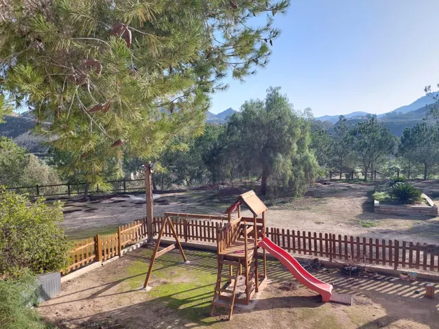 Casa con terreno en zona del Garruchal — 7
