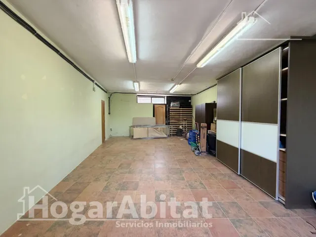Chalet con piscina, garaje, terraza y barbacoa — 19