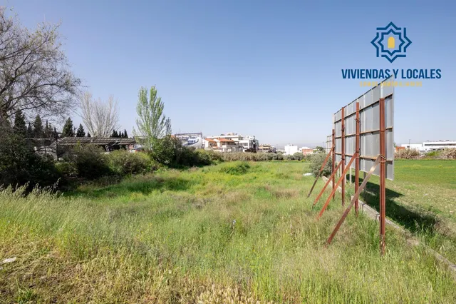 ¡Gran oportunidad en Maracena, Granada! Parcela con parte urbana y parte rústica. — 2