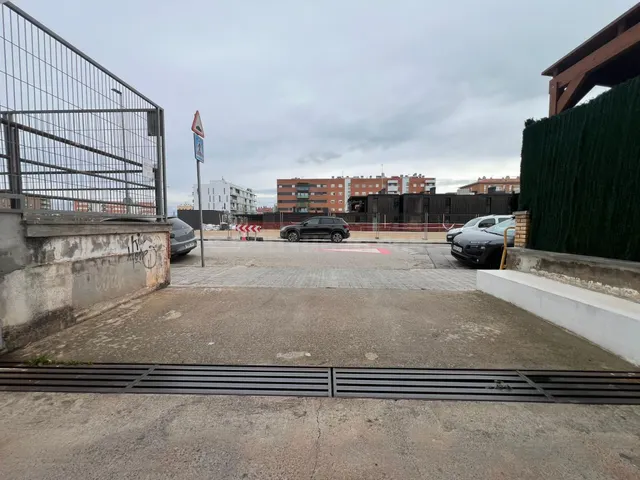 Conjunto de 20 plazas de parking y 1 trastero. IVA DEDUCIBLE - foto 4