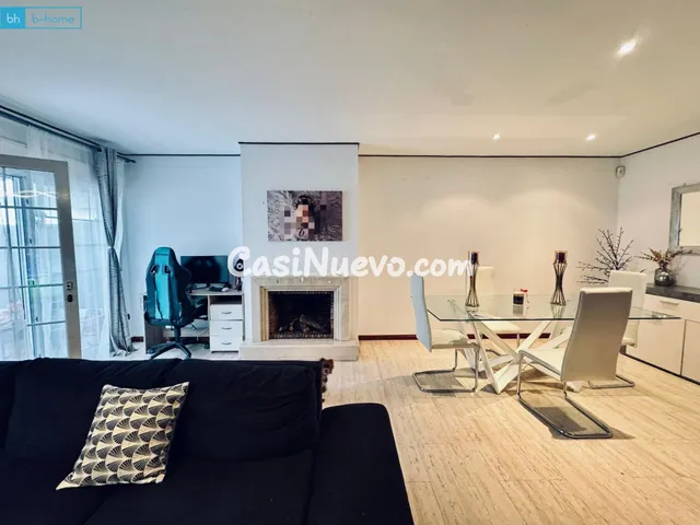 Exclusivo Adosado en el Corazón de Villanueva del Pardillo - foto 2