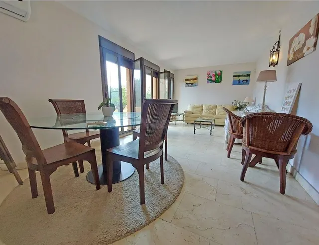PLANTA BAJA CON TERRAZAS Y PISCINA A 100 M DE LA PLAYA EN PO - foto 3