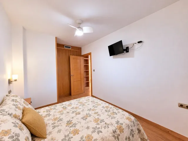 Vivienda reformada de 3 dormitorios y 2 baños en Capitanes Ripoll en Cartagena — 10