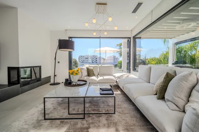 Chalet 4 habitaciones 383m² en venta - Costa Del Sol — 20