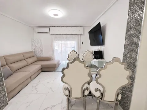 Precioso piso reformado en el centro de Benimàmet Se vende magnífica vivienda situada en una segunda planta sin ascensor, completamente reformada, exterior