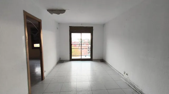 ¡Piso de 4 habitaciones con balcón y muchas posibilidades en Bellavista! — 16