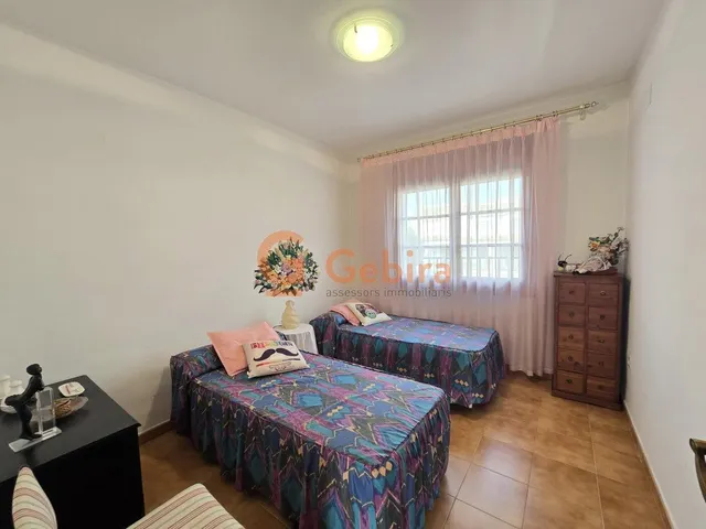 Casa adosada en Plademar de 4 habitaciones dobles — 25
