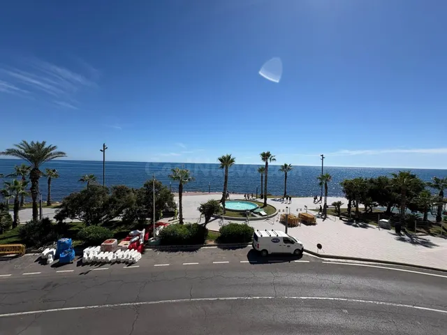 Apartamento moderno y espacioso en primera línea de mar junto a Playa del Cura. ¡3 dormitorios, 2 baños, balcón con vistas al mar (sureste) y piscina comunitaria! — 5