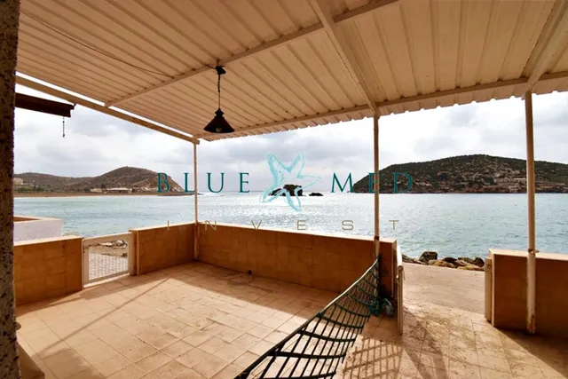Casa en primera línea de mar. playa de la isla — 31