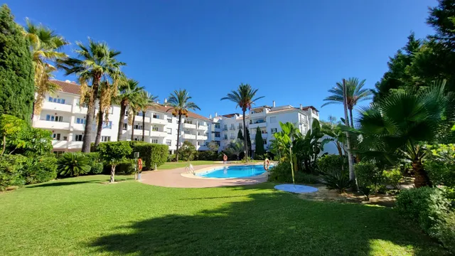 AQUILER LARGA TEMPORADA !!! Impresionante apartamento de 130 m2 en Nueva Andalucía – Zona El Rodeo — 49