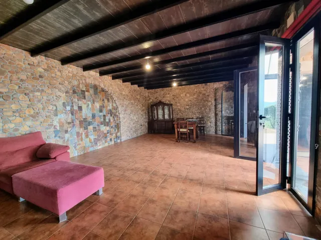 CASAS INDIVIDUALES  CON PARCELAS EN CIMBRIO (BARCENA DEL BIERZO) — 9
