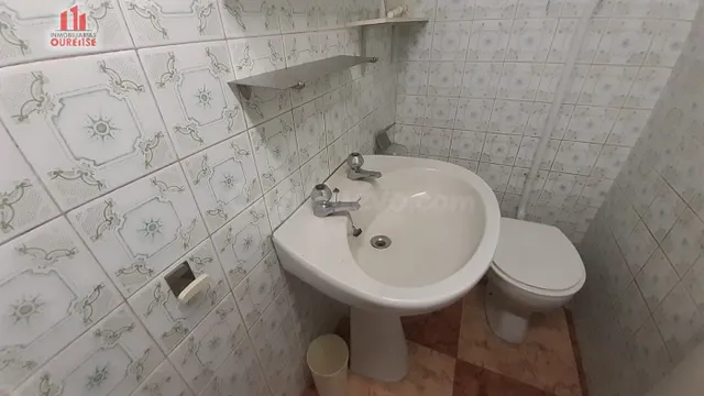 PEQUEÑO LOCAL COMERCIAL EN MARIÑAMANSA, PRÓXIMO AL CENTRO DE - foto 5