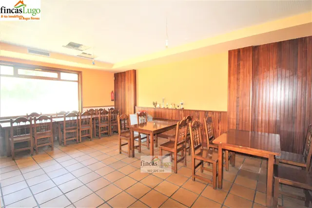 CAFETERÍA-RESTAURANTE EN ZONA UNIVERSITARIA — 19