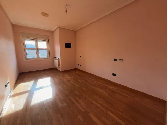 VENTA: Amplio Piso Bembibre Centro — 9