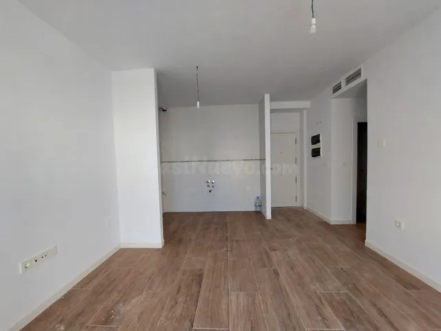 Piso de obra nueva 2 dormitorios garaje en Garrucha Centro - foto 4