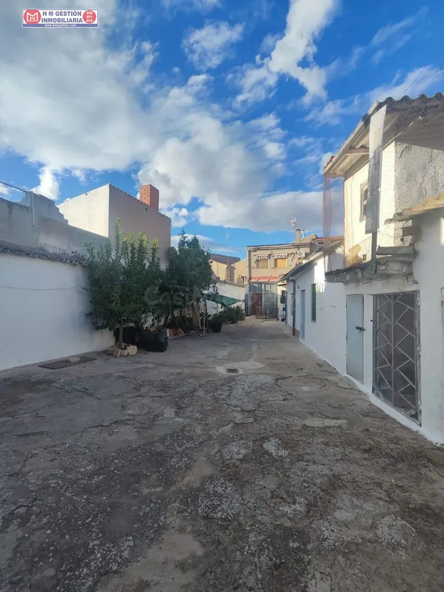 VIVIENDA JUNTO AL TORREÓN CON AMPLIO GARAJE Y PATIO DE MÁS D - foto 3