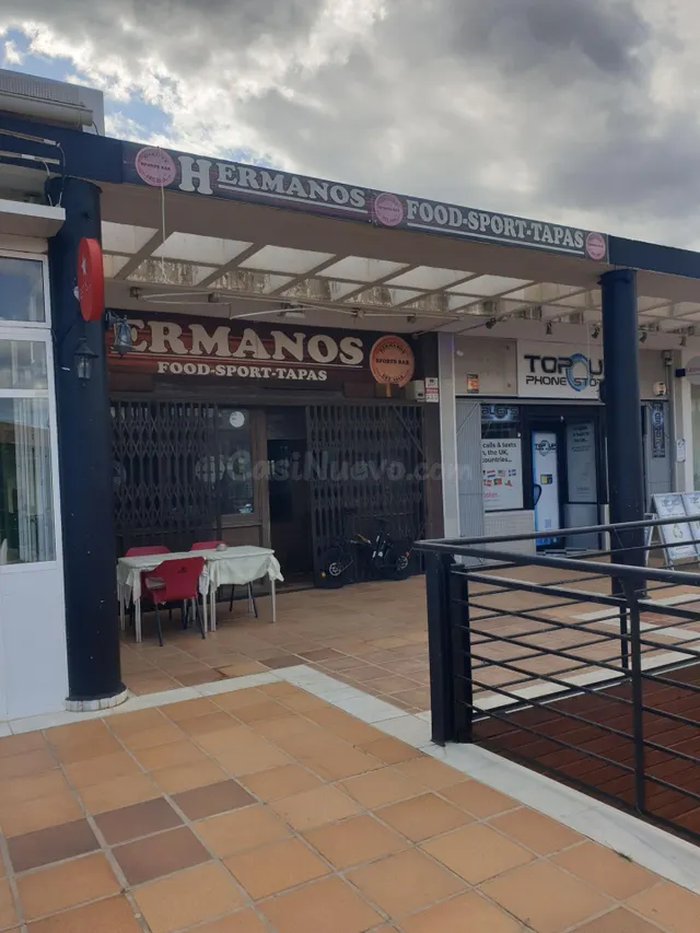Business Opportunity - Freehold Bar for sale - Furnished - P