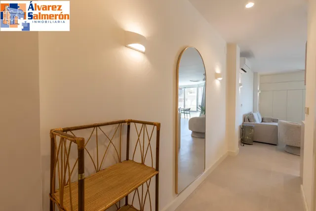 ¡exclusivo apartamento en primera linea de playa con reforma integral de alta gama! — 29