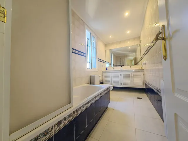 Chalet 3 habitaciones 289m² en venta - Costa Del Sol — 35