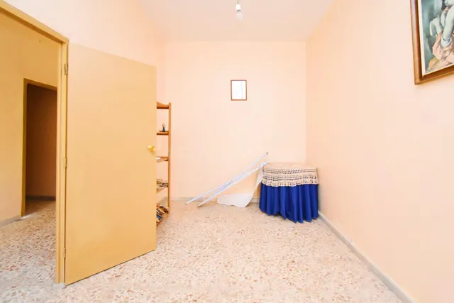 Casa a reformar en ejido norte con porche y zona de aparcami - foto 5