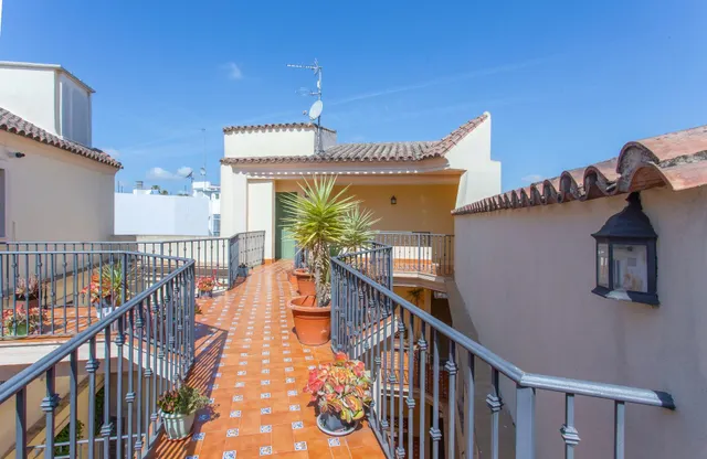 SE VENDE PISO EN ZONA CENTRO — 30