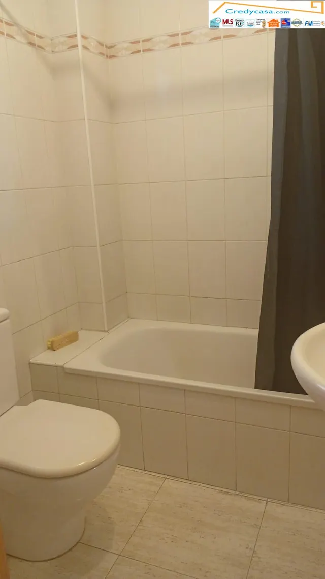 Los Cristianos  Piso 3 habitaciónes, 2 baños, cocina americana, salon comedor a 300 metros de playa las vistas — 9
