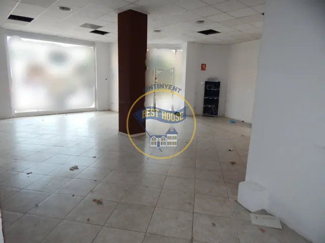 LOCAL COMERCIAL EN UNA EXCELENTE UBICACIÓN EN ONTINYENT