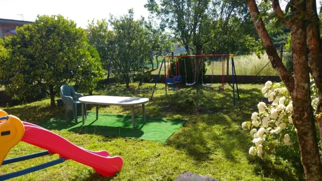 ¡¡NOVEDAD EN PONTEVEDRA!! INCREIBLE CASA CON AMPLIA PARCELA  - foto 2