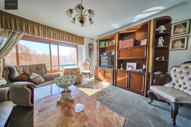 Residencia exclusiva en Paseo del Salón con vistas despejadas — 30