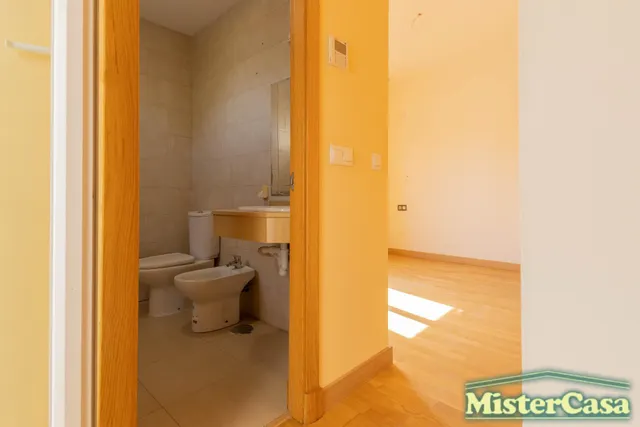 Exclusiva casa pareada de 4 dormitorios con sotano junto al campo de golf — 31