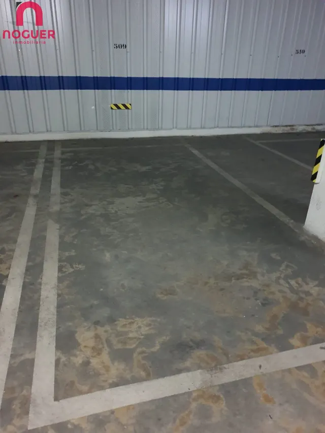 SE VENDE AMPLIA PLAZA DE APARCAMIENTO EN ZONA RESIDENCIAL — 5