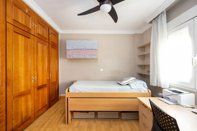 ESPECTACULAR VIVIENDA ADOSADA DE 4 DORMITORIOS CON SÓTANO, TERRAZAS Y PATIO EN GRANADA — 11