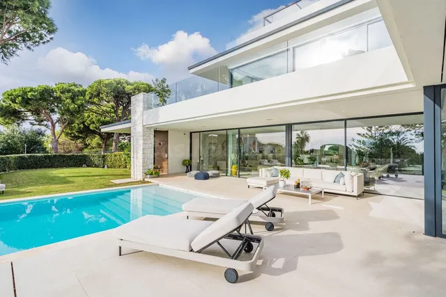 Villa 6 habitaciones 725m² en venta - Urb. Marbesa