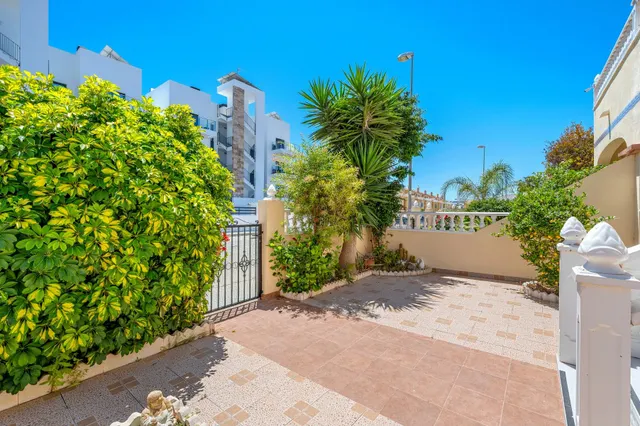 Adosado 3 habitaciones 83m² en venta - La Zenia — 38