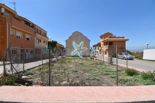 Solar en venta en Playa Sol - foto 3